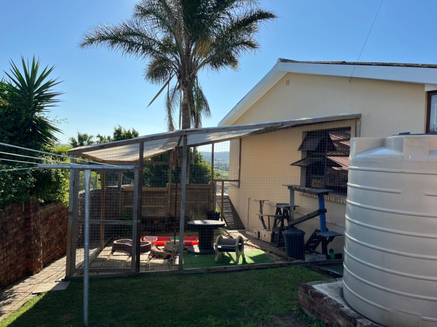 4 Bedroom Property for Sale in Heuwelkruin Eastern Cape
